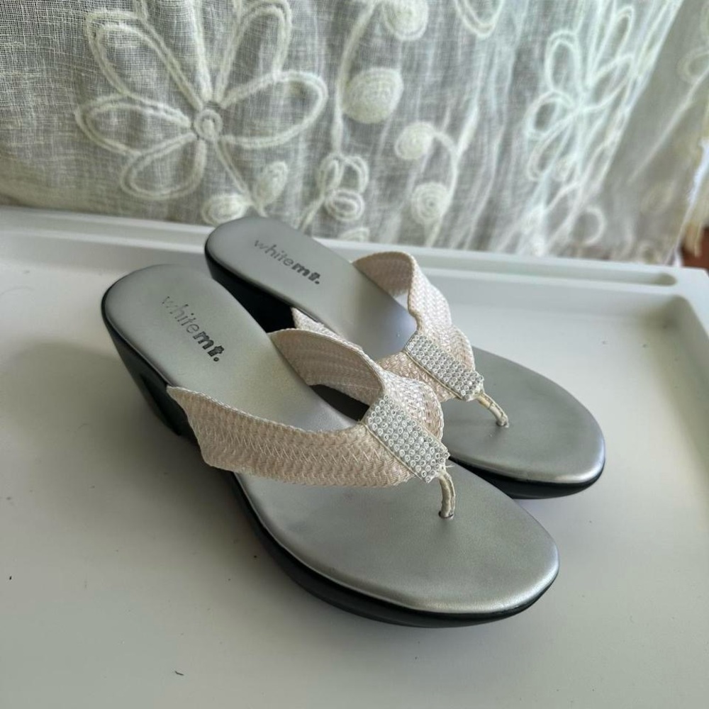 Whitemt Cream Pearl-Embellished Wedge Thong Sandals